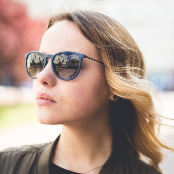 BRAND NEW Ray-Ban Erika Blue Frame Grey Gradient Sunglasses ORB4171 6002/8G main image 4